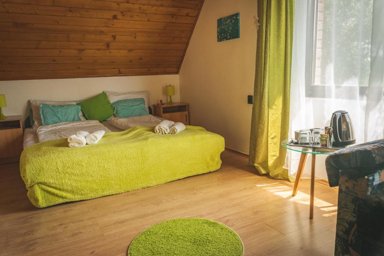 Linett Apartman Хайдусобосло Экстерьер фото