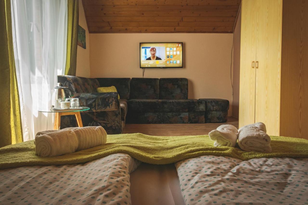 Linett Apartman Хайдусобосло Экстерьер фото